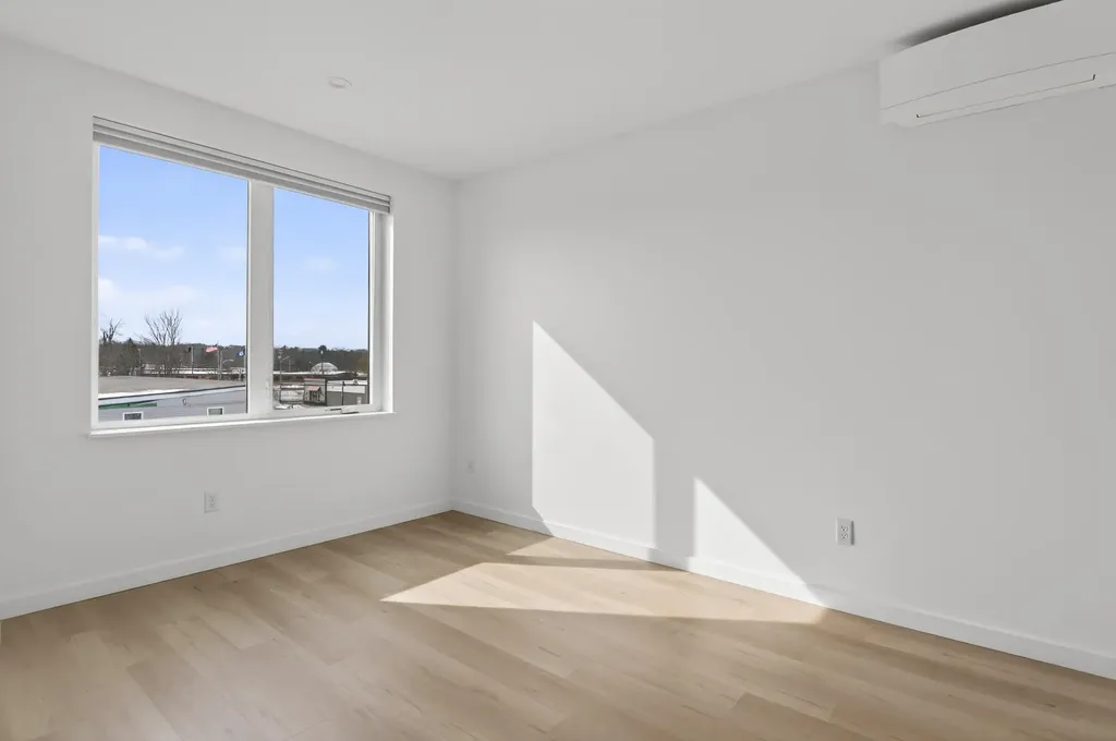 531 Westbrook Street South Portland ME 04106