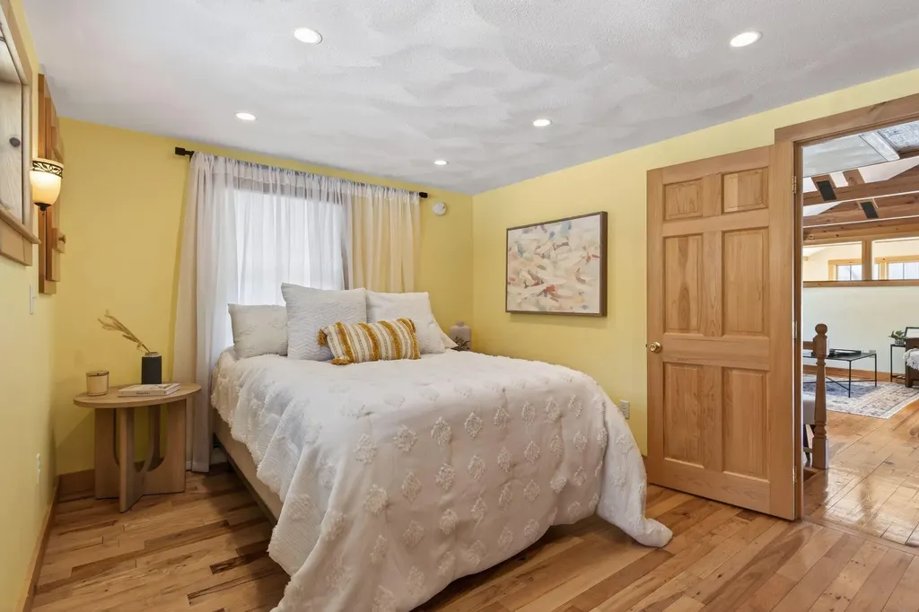 9 Restful Way Waterboro ME 04087