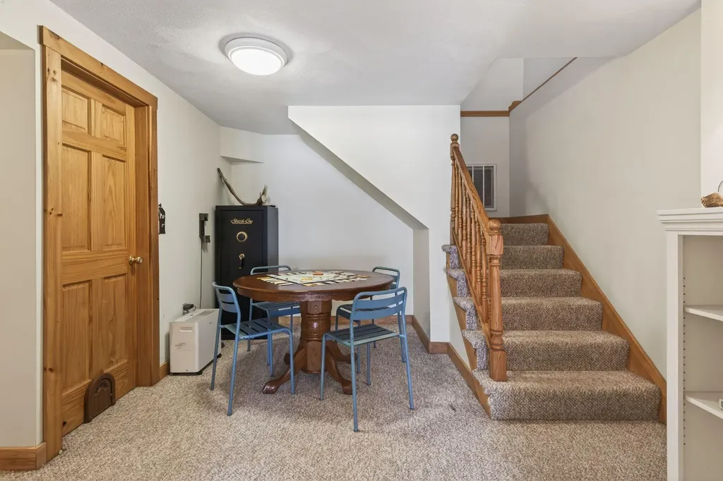 9 Restful Way Waterboro ME 04087