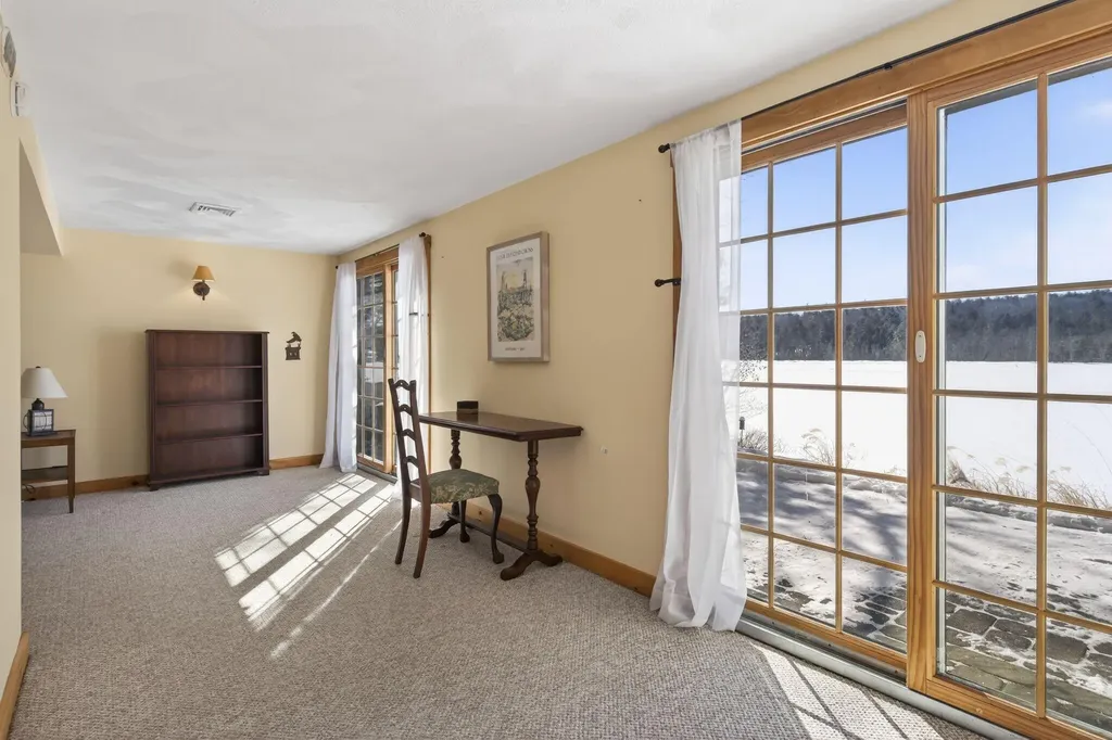9 Restful Way Waterboro ME 04087