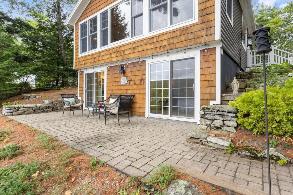 9 Restful Way Waterboro ME 04087