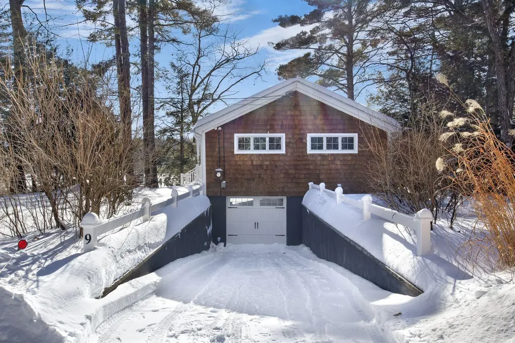 9 Restful Way Waterboro ME 04087