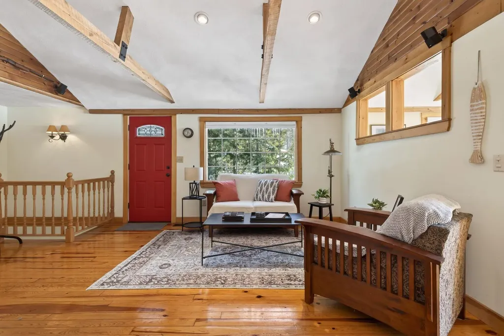 9 Restful Way Waterboro ME 04087