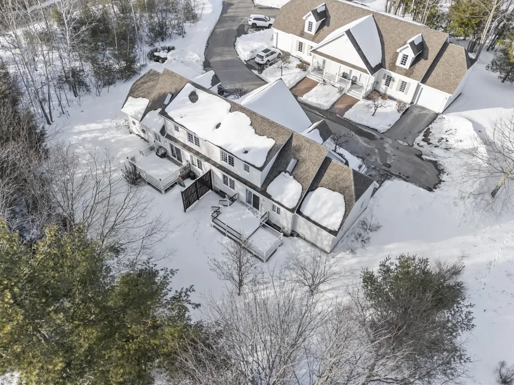 9 Nathan Way Topsham ME 04086