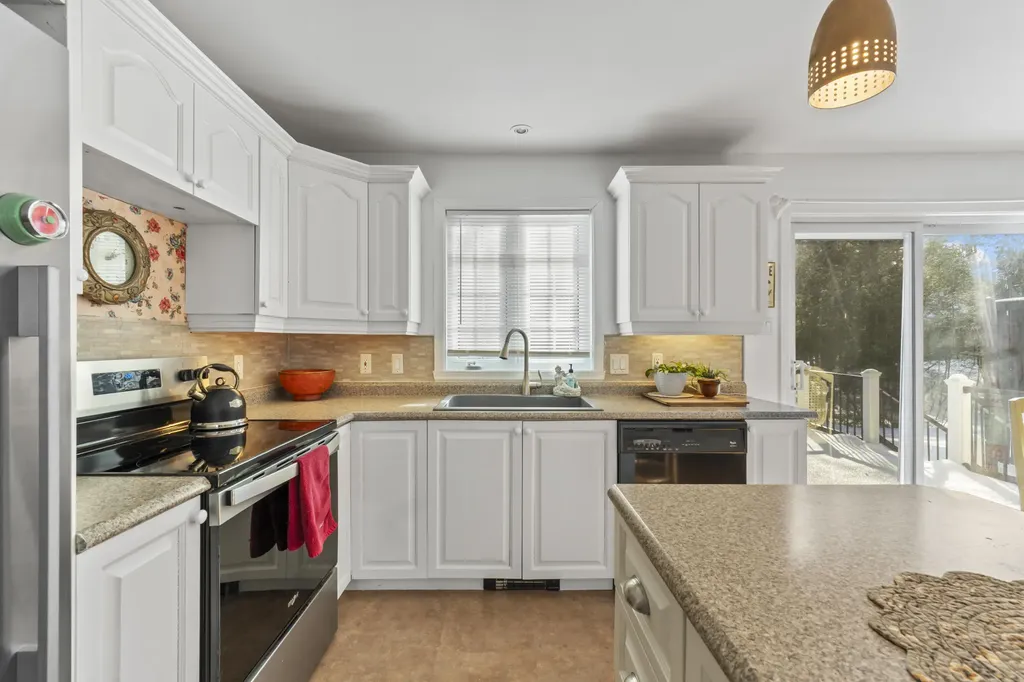 9 Nathan Way Topsham ME 04086
