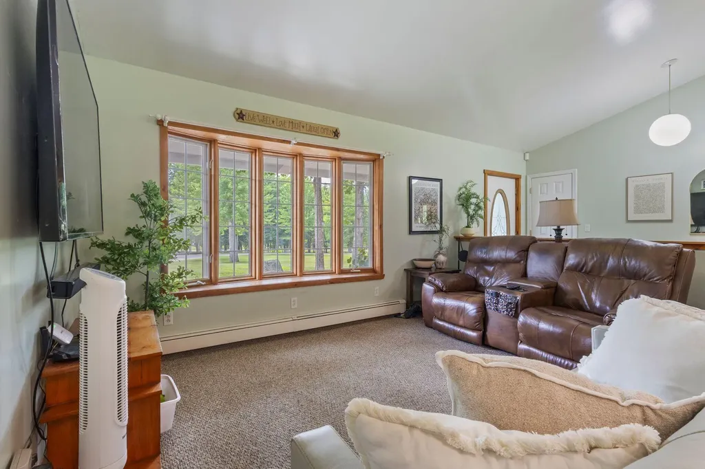 40 Rockwood Lane Hollis ME 04042