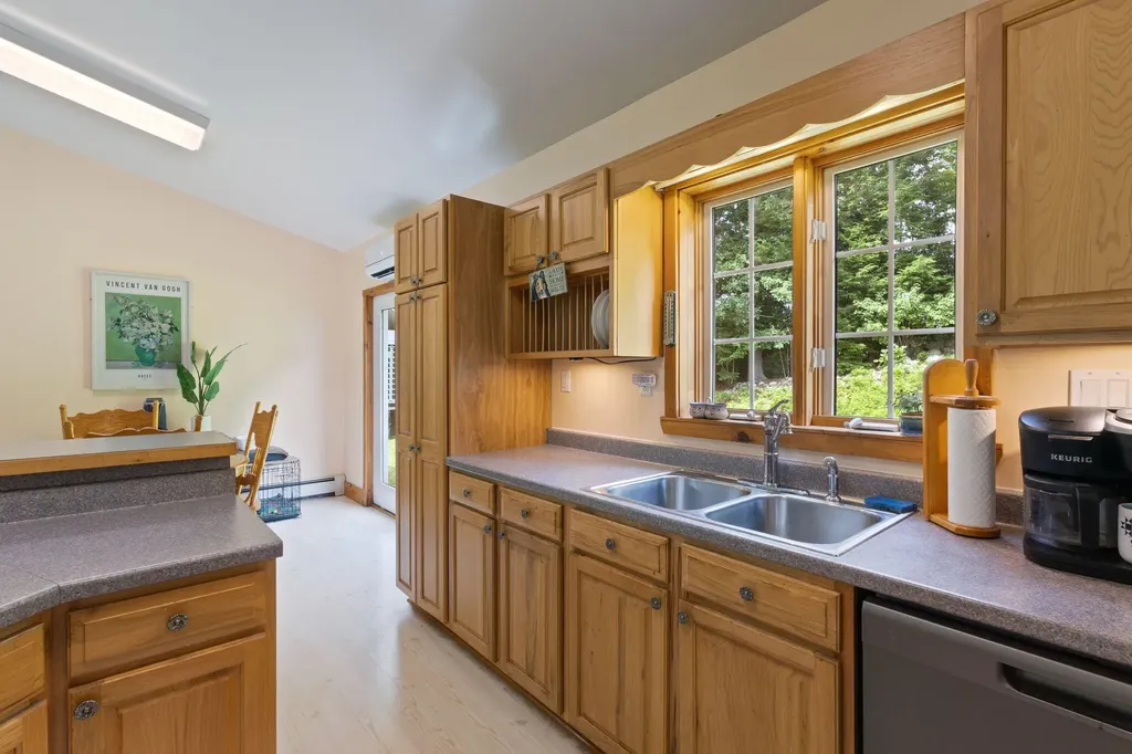 40 Rockwood Lane Hollis ME 04042