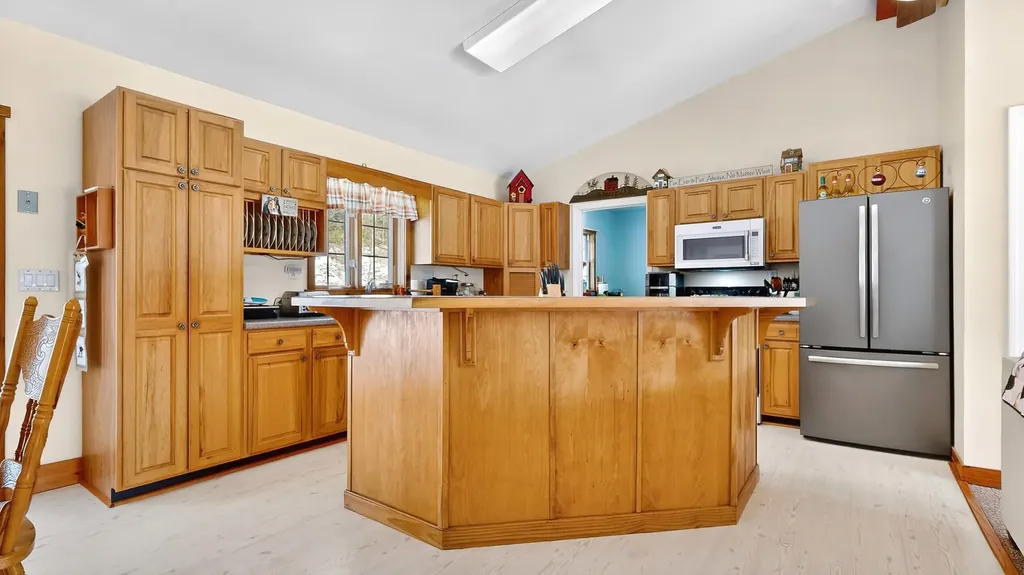40 Rockwood Lane Hollis ME 04042