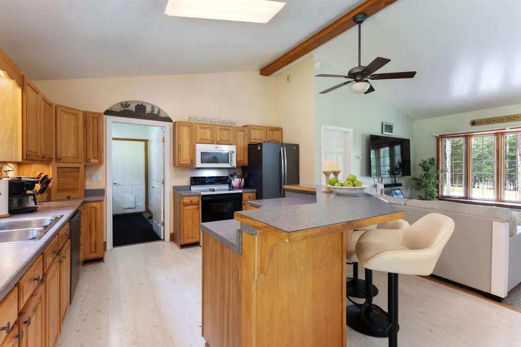 40 Rockwood Lane Hollis ME 04042