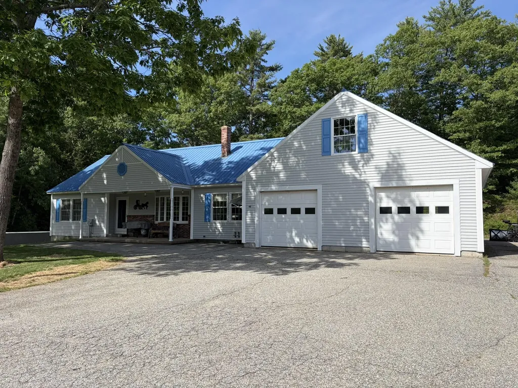 40 Rockwood Lane Hollis ME 04042