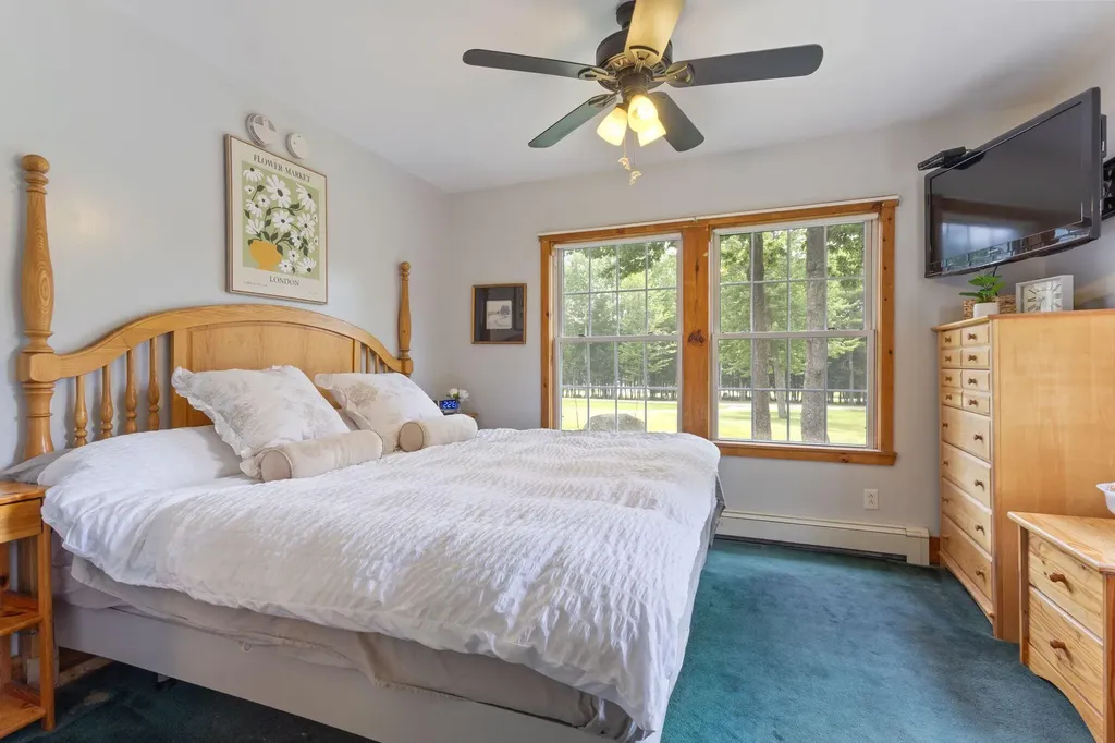 40 Rockwood Lane Hollis ME 04042