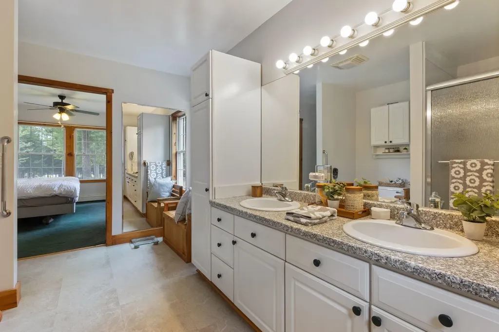 40 Rockwood Lane Hollis ME 04042