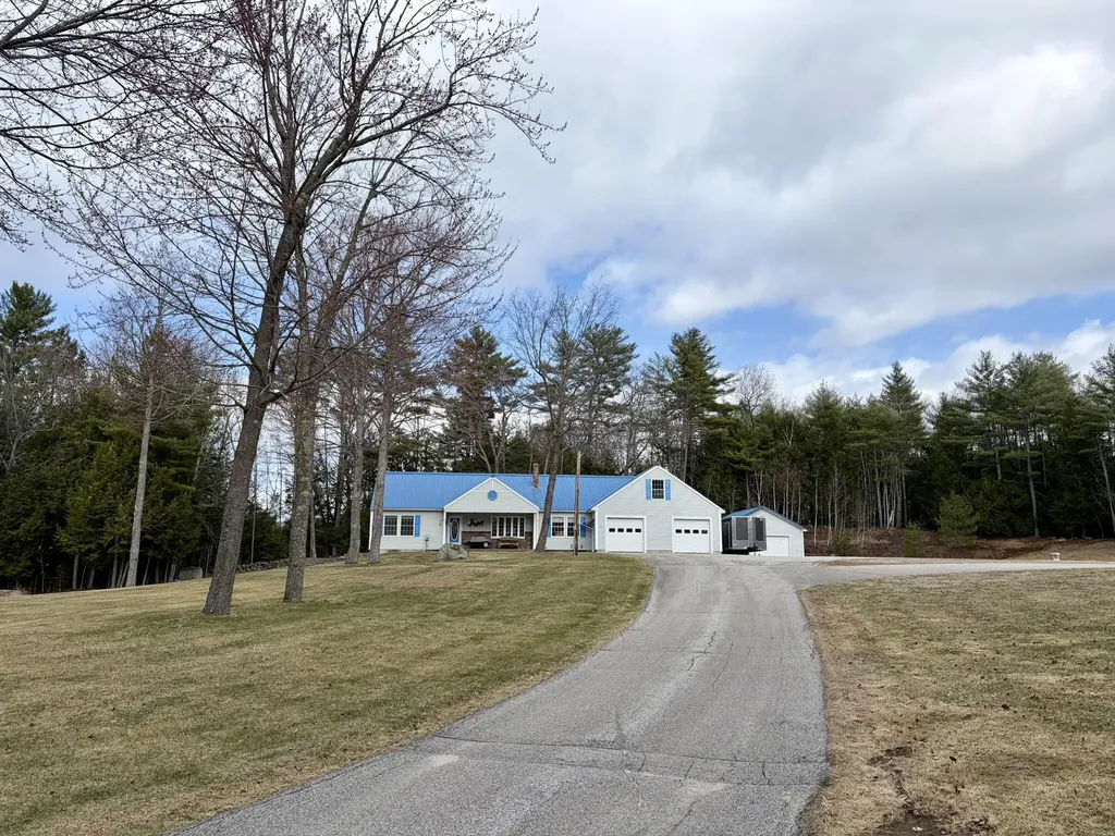 40 Rockwood Lane Hollis ME 04042