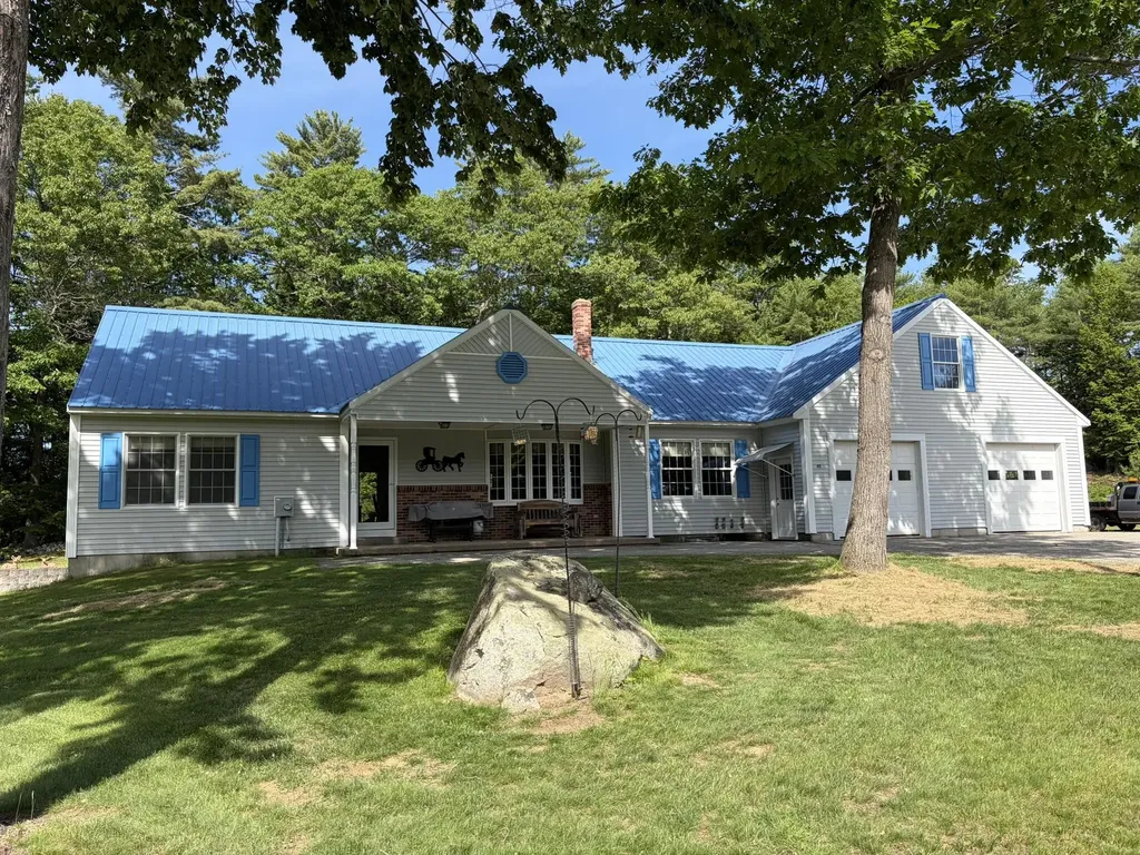 40 Rockwood Lane Hollis ME 04042