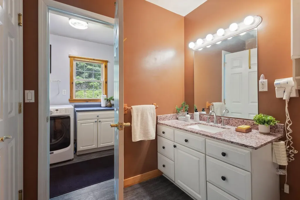 40 Rockwood Lane Hollis ME 04042