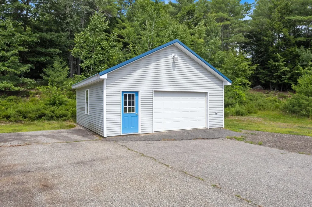 40 Rockwood Lane Hollis ME 04042