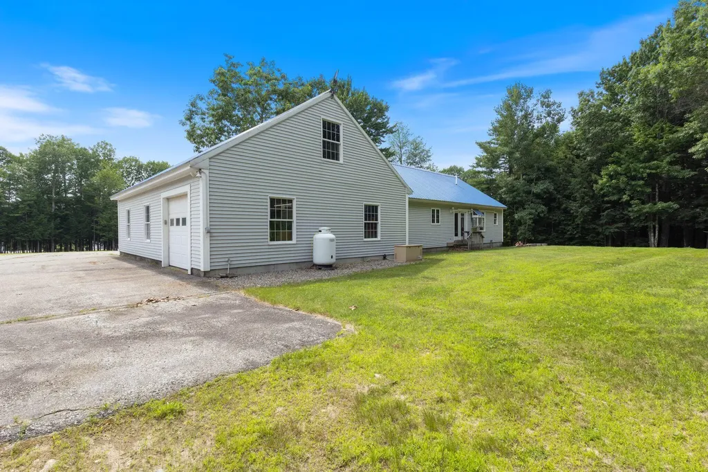 40 Rockwood Lane Hollis ME 04042