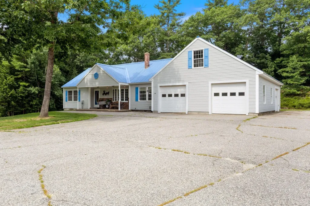 40 Rockwood Lane Hollis ME 04042