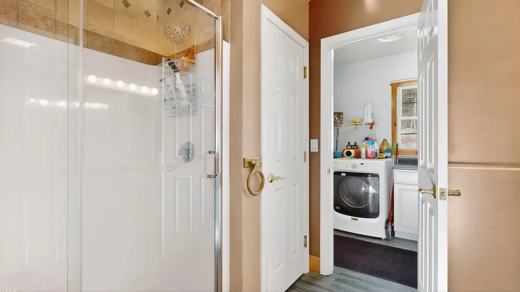 40 Rockwood Lane Hollis ME 04042