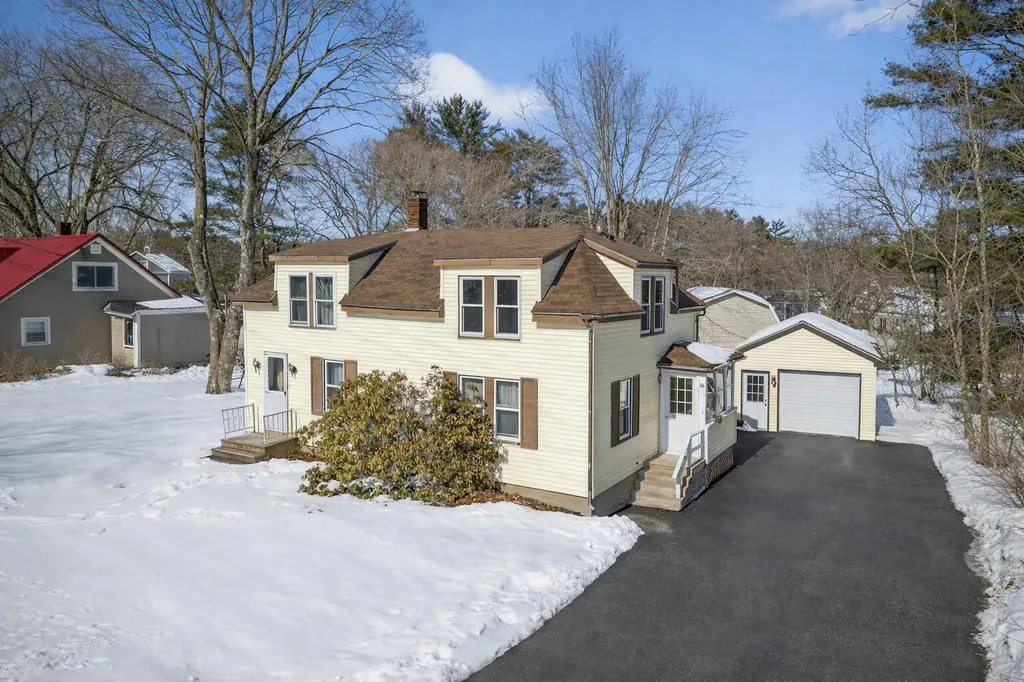 51 Newell Street Gorham ME 04038
