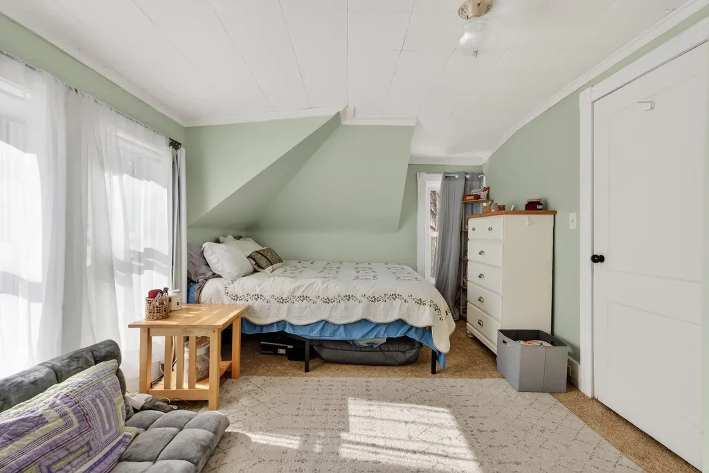 51 Newell Street Gorham ME 04038