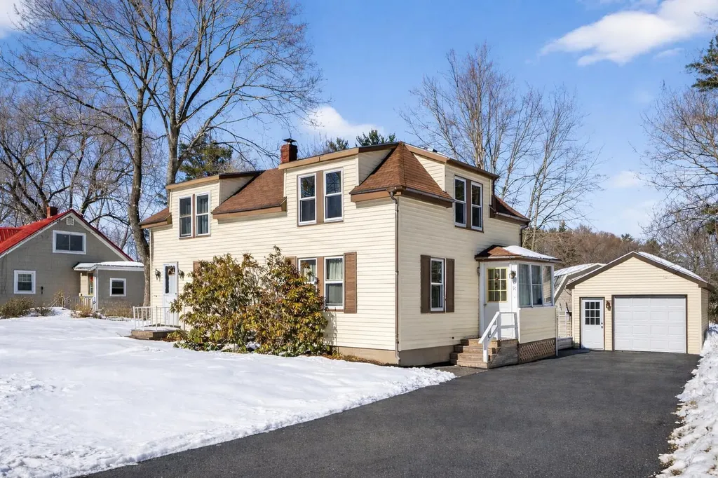51 Newell Street Gorham ME 04038