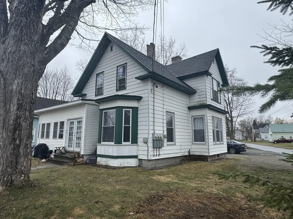 135 Cross Street Pittsfield ME 04967