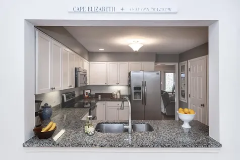 39 Wildwood Drive Cape Elizabeth ME 04107