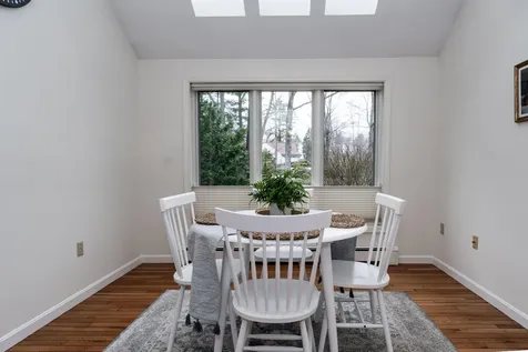 39 Wildwood Drive Cape Elizabeth ME 04107