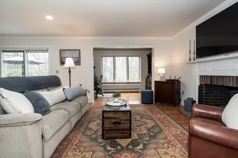 39 Wildwood Drive Cape Elizabeth ME 04107