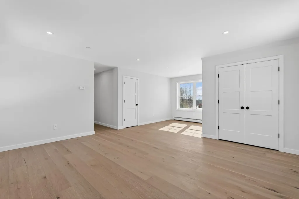 17 Betty Lane Windham ME 04062