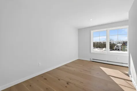 17 Betty Lane Windham ME 04062