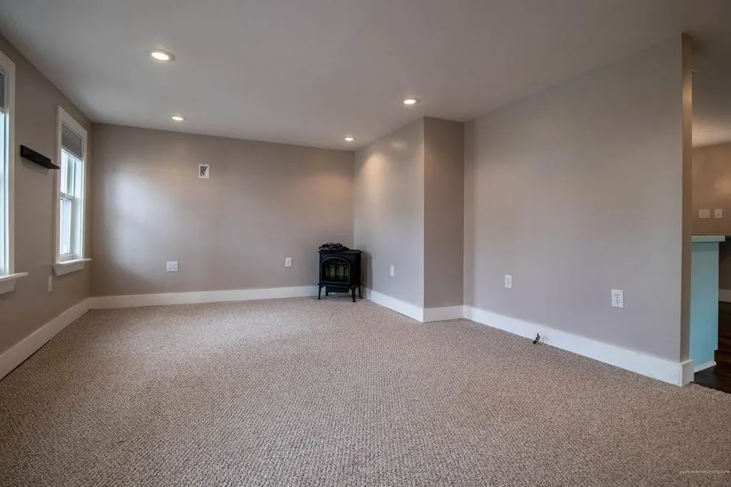 16 Bartlett Street Saco ME 04072
