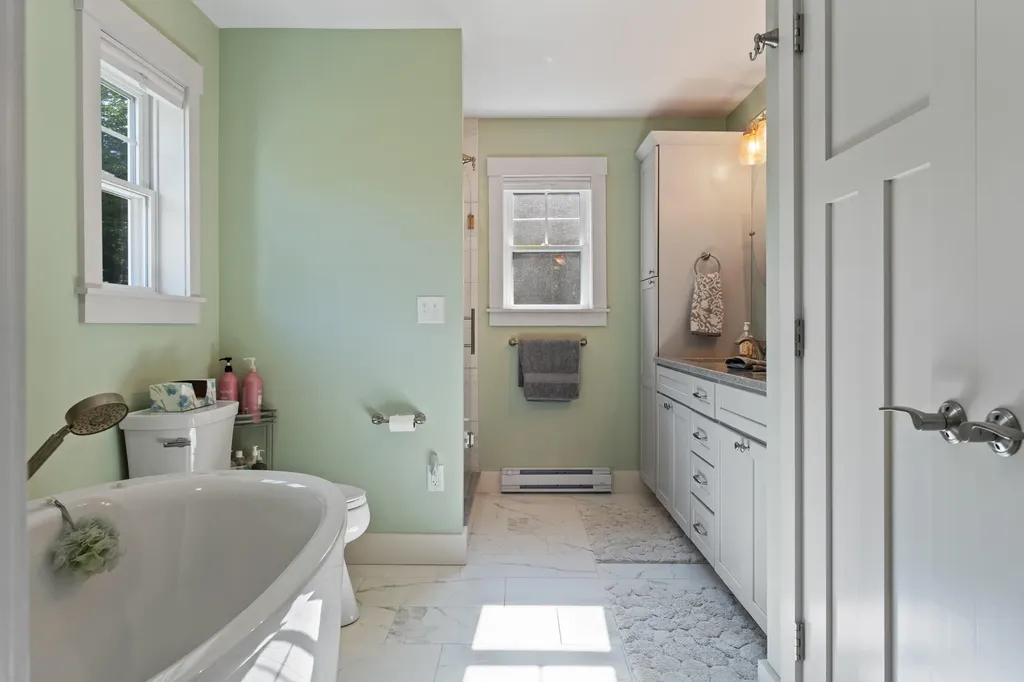 31 Goose Ledge Road Harpswell ME 04079