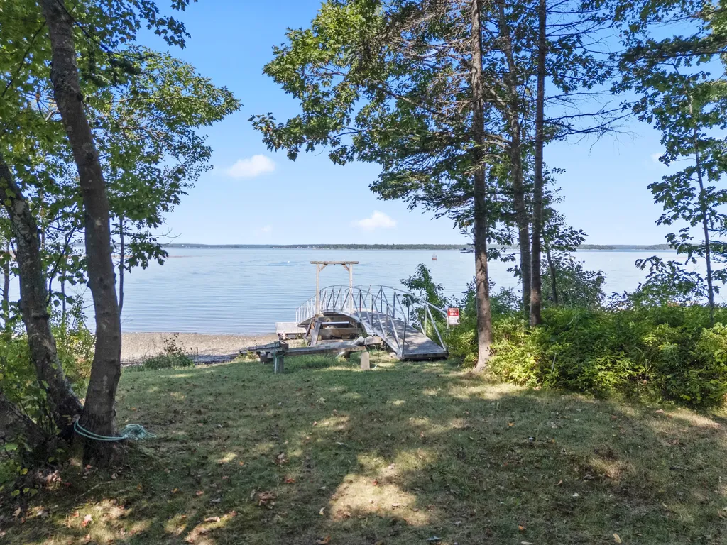 31 Goose Ledge Road Harpswell ME 04079