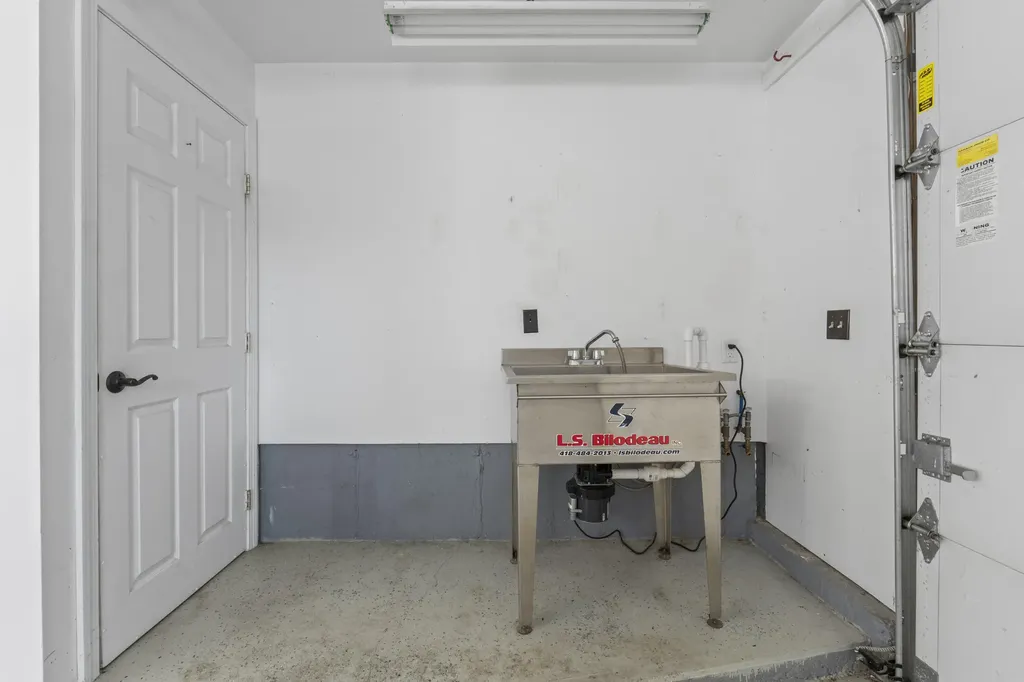 138 Coombs Road Brunswick ME 04011