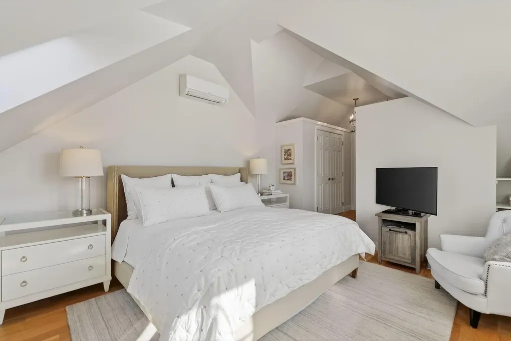 252 Foreside Road Falmouth ME 04105
