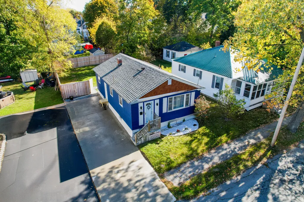 139 Palm Street Bangor ME 04401