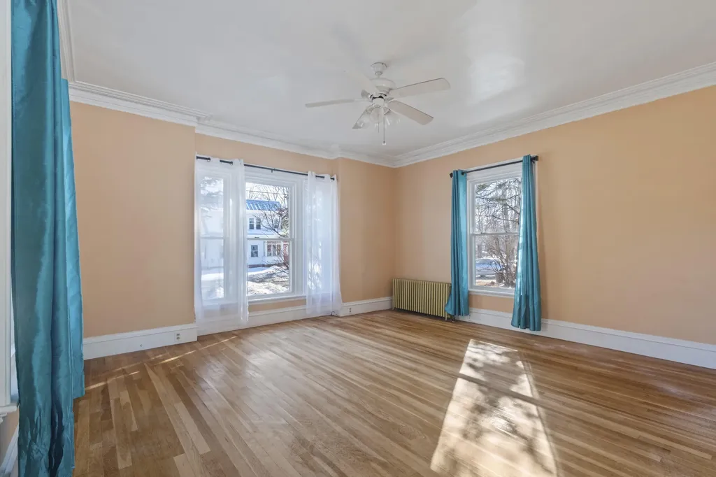 18 Maple Street Skowhegan ME 04976