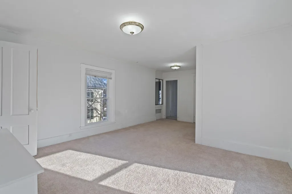 18 Maple Street Skowhegan ME 04976