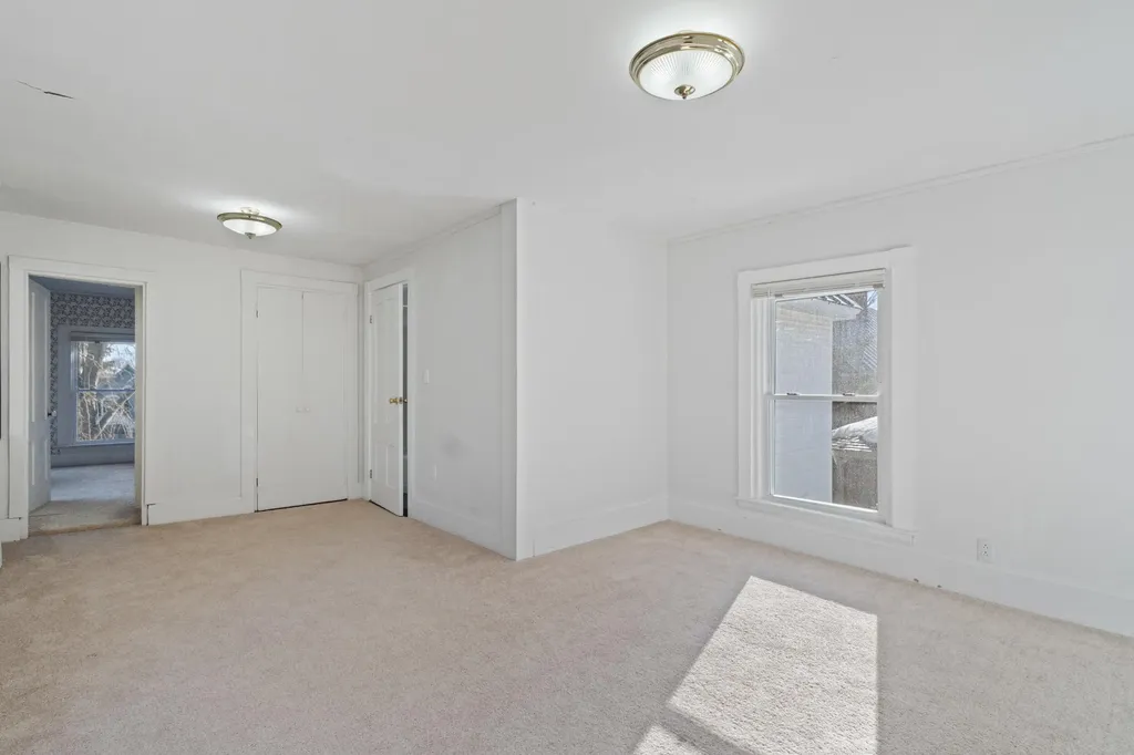 18 Maple Street Skowhegan ME 04976
