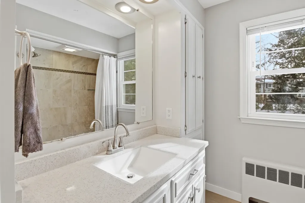 44 O'connell Street Lewiston ME 04240