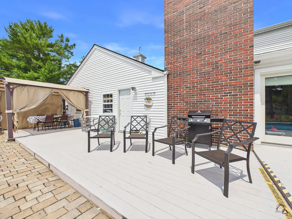 34 Windsor Avenue Augusta ME 04330