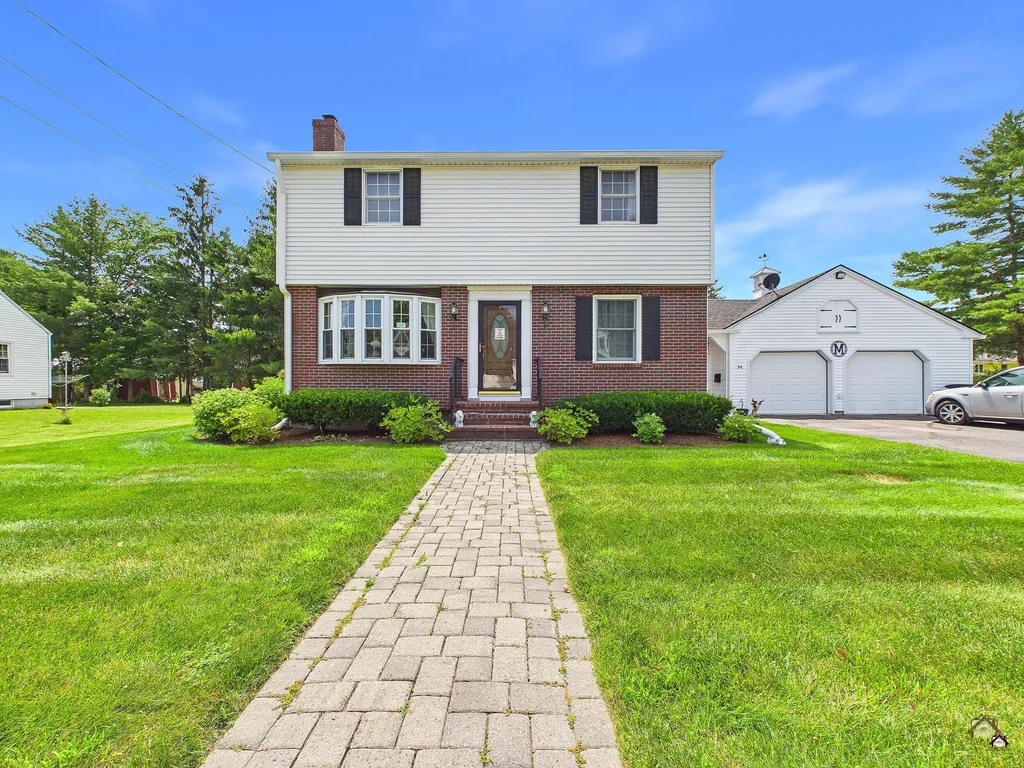 34 Windsor Avenue Augusta ME 04330
