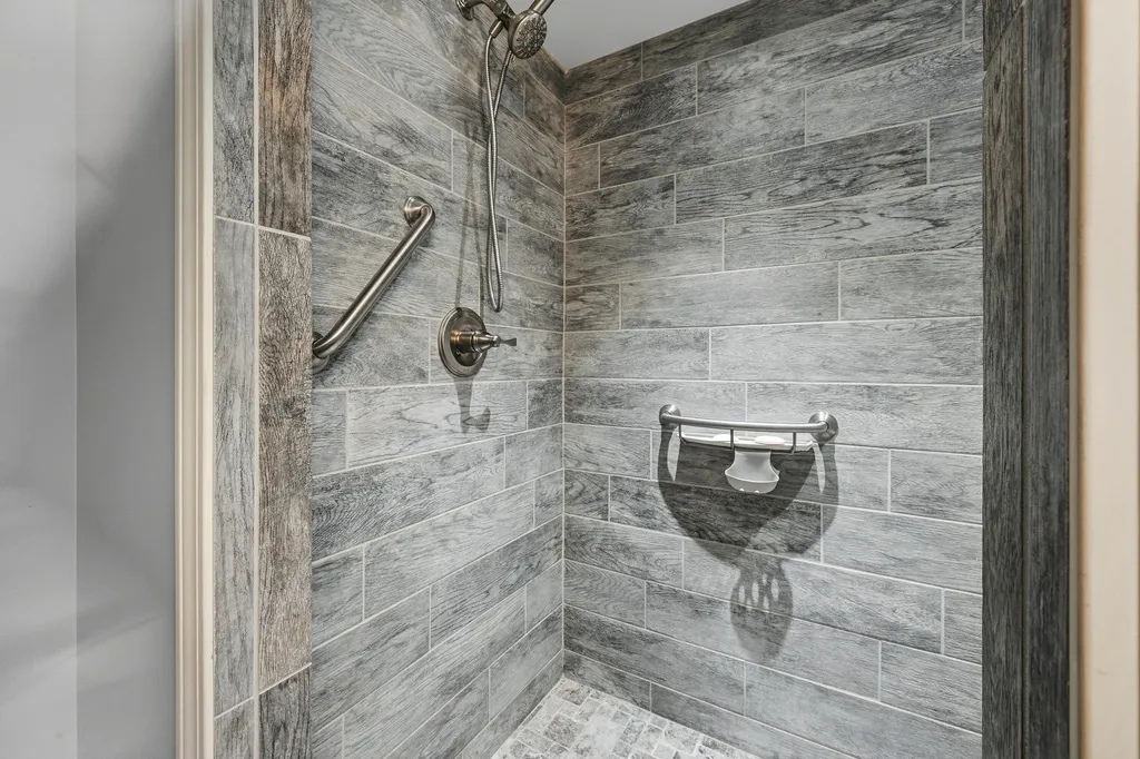 34 Windsor Avenue Augusta ME 04330