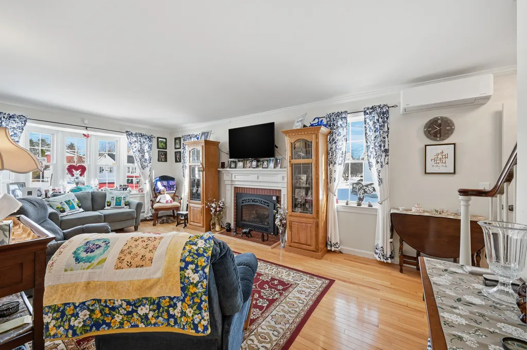 34 Windsor Avenue Augusta ME 04330