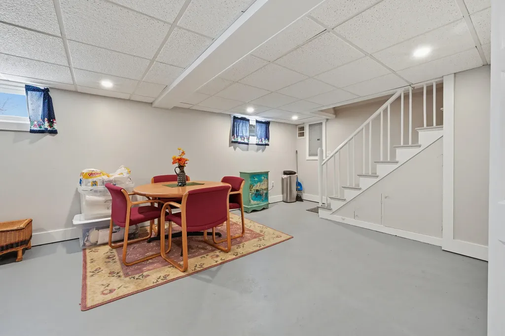 34 Windsor Avenue Augusta ME 04330