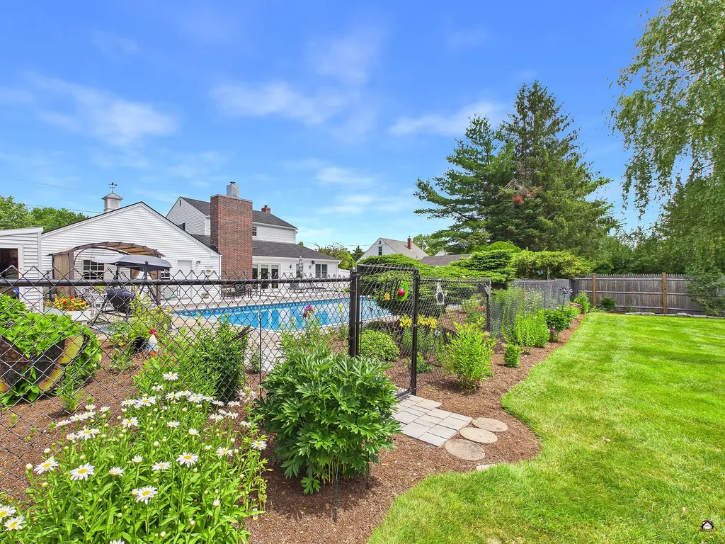 34 Windsor Avenue Augusta ME 04330