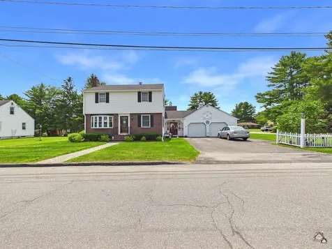 34 Windsor Avenue Augusta ME 04330