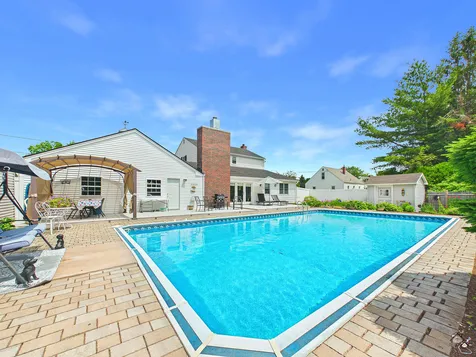34 Windsor Avenue Augusta ME 04330
